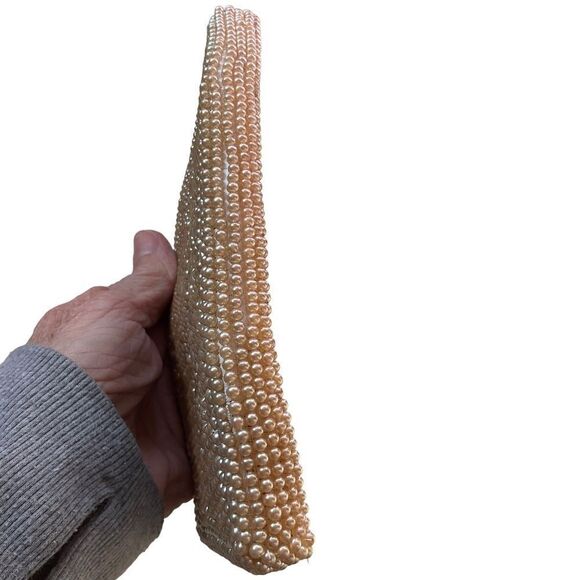 VINTAGE Beaded Finger Clutch Zippered Top Flower Design Champagne Color - Picture 8 of 9